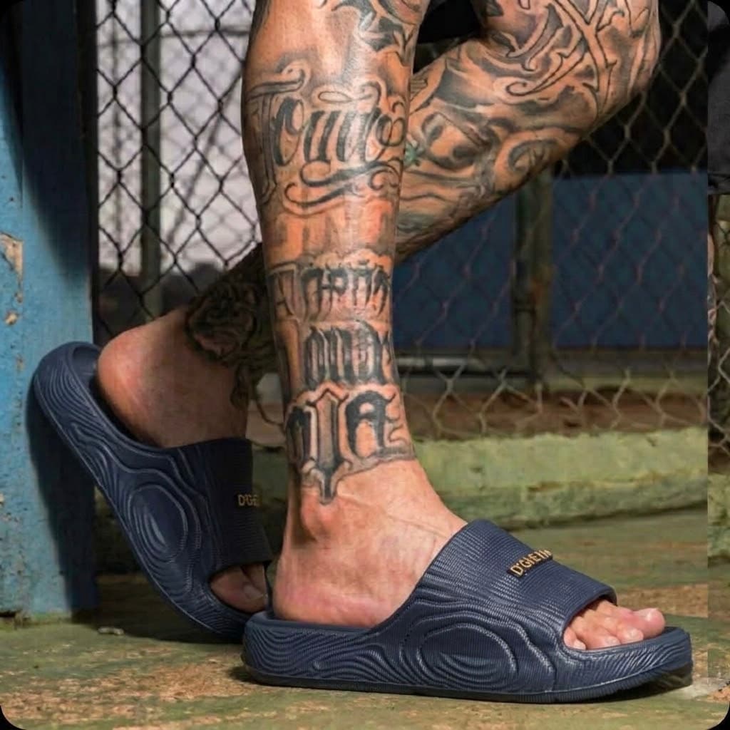 Chinelo Nuvem 3D