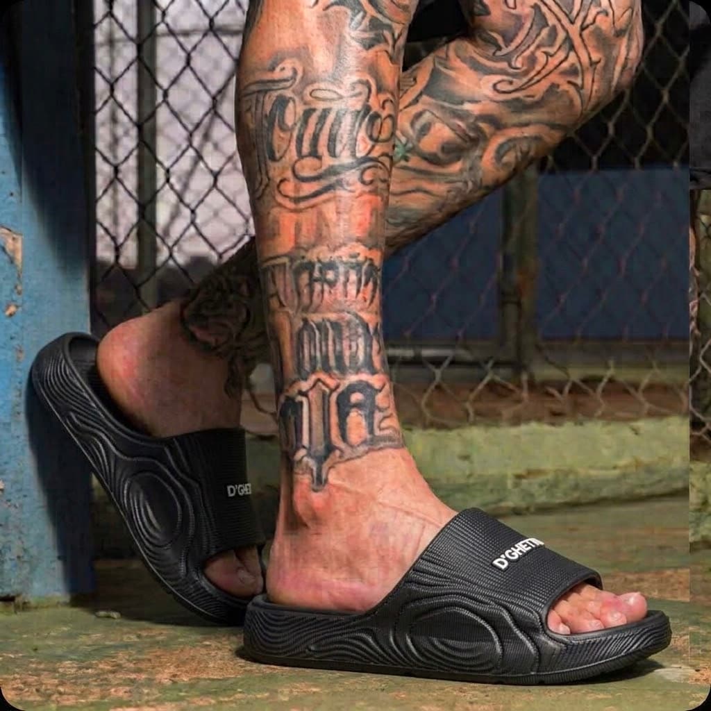 Chinelo Nuvem 3D
