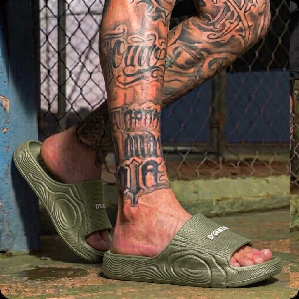 Chinelo Nuvem 3D